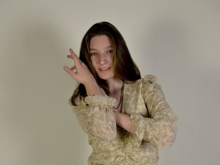 Picture of AishaPowder
